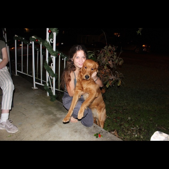 🐉 Posh Ambassador Sara 🐉 - Picture 4 of 4